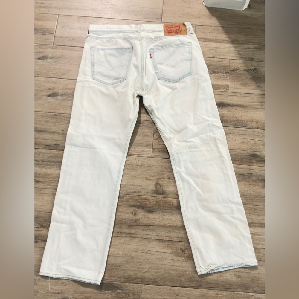 Levi's Soft Blue Denim Jeans - Picture 2 of 3